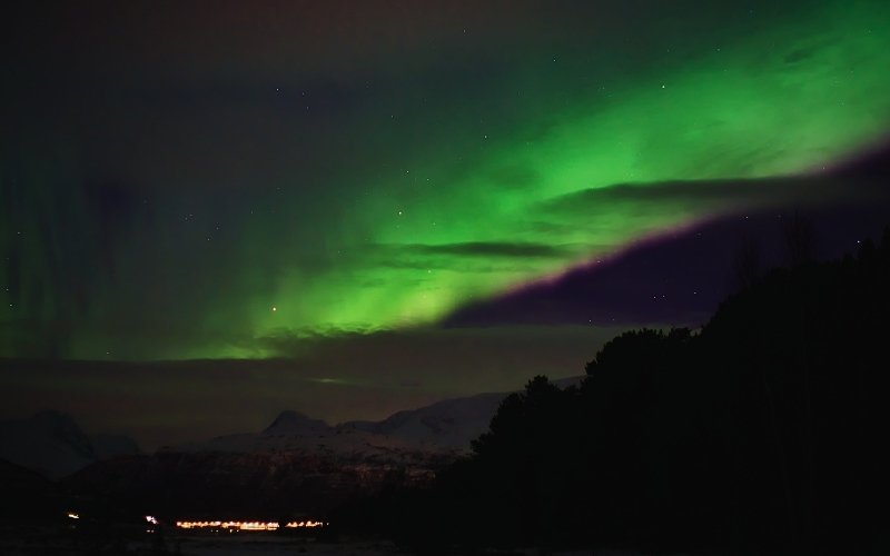 Northern lights clouds