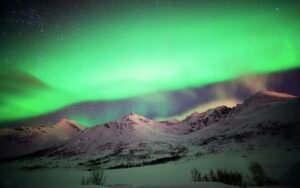 Northern lights equinoxes