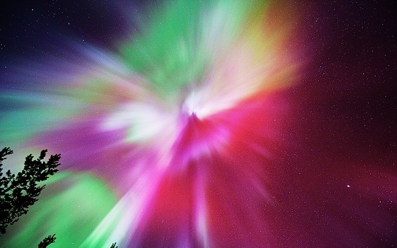 Aurora activity kp 9 northern lights