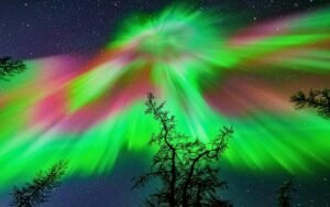Aurora activity kp 8 index northern lights
